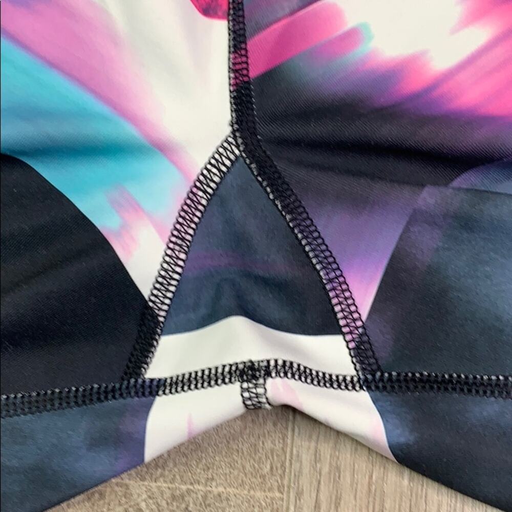 Exp Core Performance Multicolored Crop Leggings - image 7